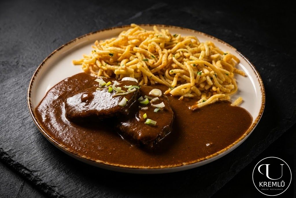 150g Hovězí plátek na červeném víně, špecle